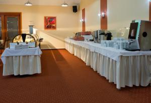 Restauracja lub miejsce do jedzenia w obiekcie Parkhotel Plzen Congress Center