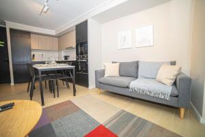 Posezení v ubytování Luxury Stay in a Prime 1BR