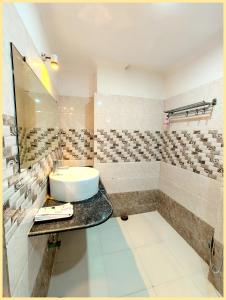O baie la Front Sea ! View Hotel New Dreamland Resort Near Sea Beach And Jagannath Temple - Elegantly Designed Sea Facing Rooms With Attached Balcony!