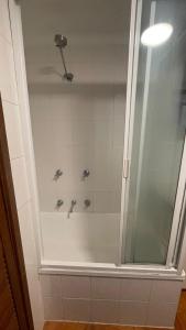 Ένα μπάνιο στο 11 2 buik place +9 φωτογραφίες