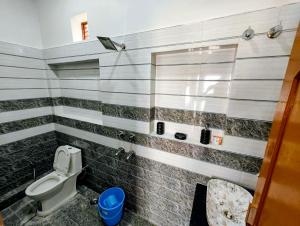 Ένα μπάνιο στο OZE Stay