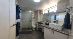 Koupelna v ubytování Sea Breeze Apartment