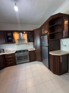 Gallery image of 3bedroom aprt of 200sqm near movenpick hotel amman in Amman