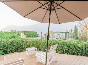 Gallery image of LA CALETTA SUITE APARTMENT- Panoramic Pool & Box Auto in Blevio