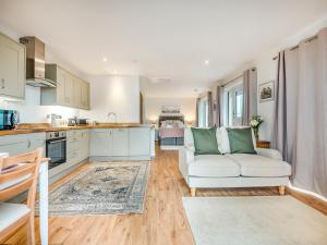Η κουζίνα ή μικρή κουζίνα στο Valley View Cottage-Ukc5157