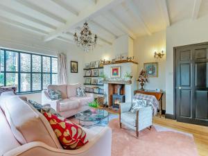 Posezení v ubytování Barn Cottage