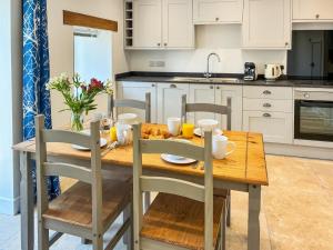 Køkken eller tekøkken på Lavender Cottage -Uk49209 + 7 billeder