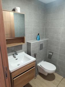 Koupelna v ubytování Flat Next to Muscat Mall