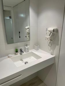 Bilik mandi di Incredible apartment in Cap Cana near Dorado Park and Scape Park