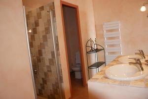 Et badeværelse på Villa Panorama Porto-Vecchio + 42 billeder