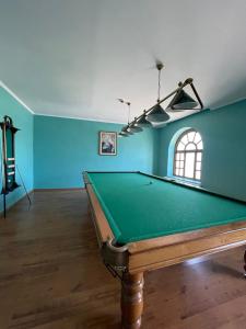 Τραπέζι μπιλιάρδου στο Готель Яр