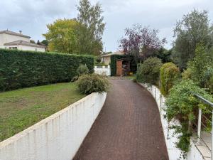 Gallery image of Côté jardin parc saint Martin in Pompignac