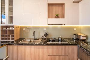 Gallery image of Apartment 1BedRoom with Han River and City View in Da Nang