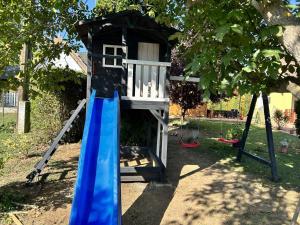 Herní místnost nebo prostor pro děti v ubytování Hegyalja Apartmanház