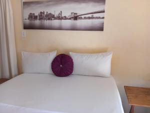 ポロクワネにあるYana Guest Houseのギャラリーの写真