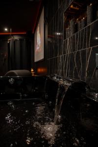 Φωτογραφία από το άλμπουμ του Secret suite I Love room I Angouleme στην Ανγκουλέμ