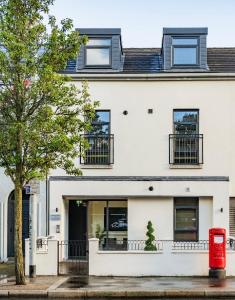 Tòa nhà nơi căn hộ tọa lạc