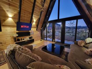 Μια τηλεόραση ή/και κέντρο ψυχαγωγίας στο Cottage MATEJ