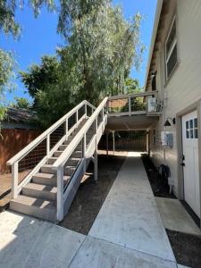 Το κτήριο όπου στεγάζεται  το διαμέρισμα