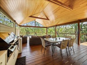 Gambar di galeri bagi Sand Castle - Beach Bliss, Expansive Alfresco Living di Dunsborough