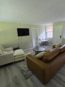 Μια τηλεόραση ή/και κέντρο ψυχαγωγίας στο MidCity Country Charm