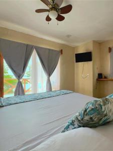 Gallery image of Hotel & Eco Cabañas Azul María Bacalar- Gratis Club de playa in Bacalar
