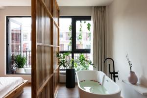 Koupelna v ubytování Coast Pearl Hotel & Apartment - Free Airport PickUp + 46 fotografií