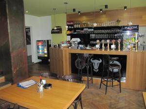 Lounge alebo bar v ubytovaní Hotelový Dům