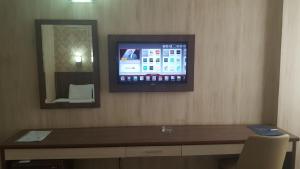 TV a/nebo společenská místnost v ubytování Hosta Otel