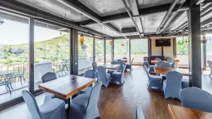 TV a/nebo společenská místnost v ubytování Hotel Gino Wellness Mtskheta