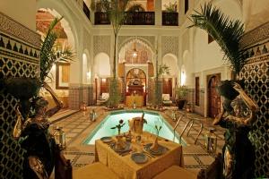 Bazén v ubytování Riad & Spa Esprit Du Maroc nebo v jeho okolí