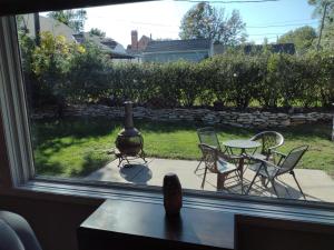 Gallery image of Cozy Brickhouse Indiana Village in Lincoln