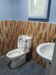 Koupelna v ubytování Baan Suan Tawan Homestay Koh Kood