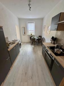 Η κουζίνα ή μικρή κουζίνα στο Residenz am Wörlitzer Park