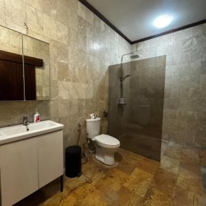 Ένα μπάνιο στο Aiwan Hostel & Luggage storage +31 φωτογραφίες
