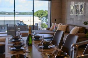 Nápoje v ubytování LIBERTA Mare Miyakojima -オーシャンビュープライベートヴィラ 最大7名宿泊-