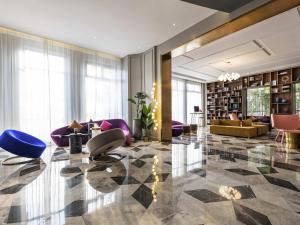 Khu vực ghế ngồi tại Mercure Shanghai Jiuting +44 ảnh