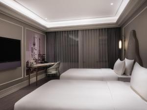 Gallery image of Mercure Shanghai Yu Garden On the Bund - 5 mins taxi to Nanjing Road and Bund in Shanghai +75 photos