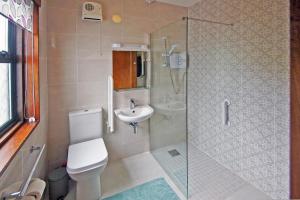 Ένα μπάνιο στο 3 Bed in Inch oc-i304 +35 φωτογραφίες