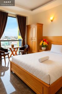 Katil atau katil-katil dalam bilik di S79 Hotel 868 Binh Tan