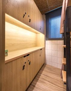 Kuchyň nebo kuchyňský kout v ubytování Beimen WOW Poshtel + 37 fotografií