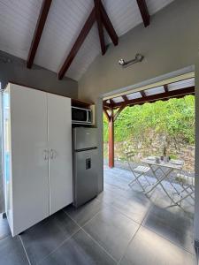 Kuchyň nebo kuchyňský kout v ubytování Bungalow Zandoli Gosier