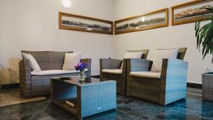 Χώρος καθιστικού στο Ośrodek Wypoczynkowo-Dydaktyczno-Konferencyjny +37 φωτογραφίες