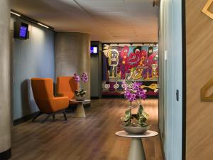 Et opholdsområde på Novotel Santiago Las Condes