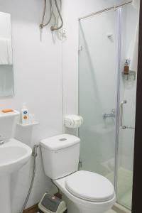 Ένα μπάνιο στο TUAN Central Hotel +17 φωτογραφίες