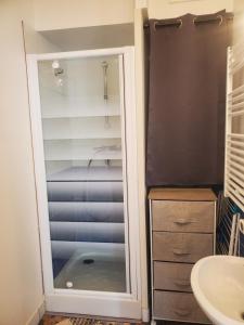 ブルグイユにあるIdéal pied à terre pour visite des châteaux et cnpeのギャラリーの写真