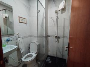 Ванная комната в Beautiful 3 bedrooms apartment