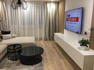 Χώρος καθιστικού στο Modern Apartment in Centre of Belusa +7 φωτογραφίες