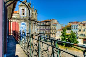 Ein Balkon oder eine Terrasse in der Unterkunft Porto Cinema Apartments