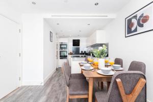 Køkken eller tekøkken på BnBNova - 2BR - Tower Bridge & Liverpool Street + 15 billeder